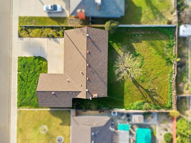 2222 Barbara Street, Selma, CA 93662