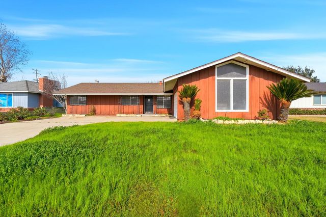 2222 Barbara Street, Selma, CA 93662