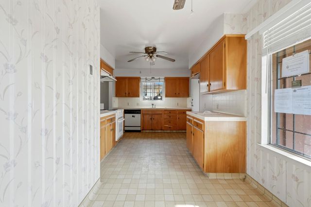 2222 Barbara Street, Selma, CA 93662