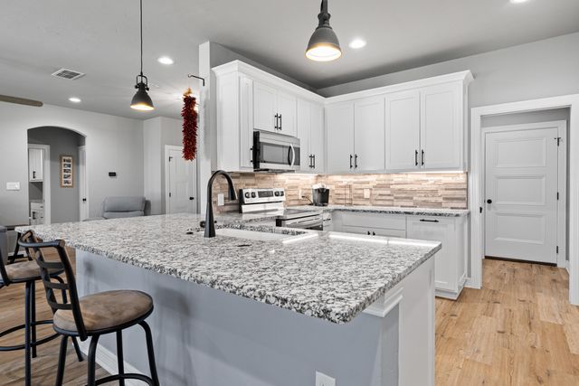 1005 Bucks Way, Longview, TX 75604