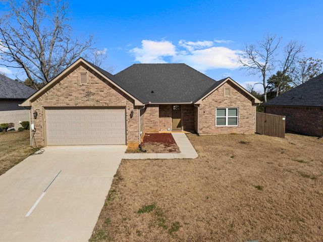 1005 Bucks Way, Longview, TX 75604