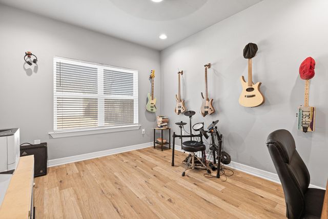 1005 Bucks Way, Longview, TX 75604