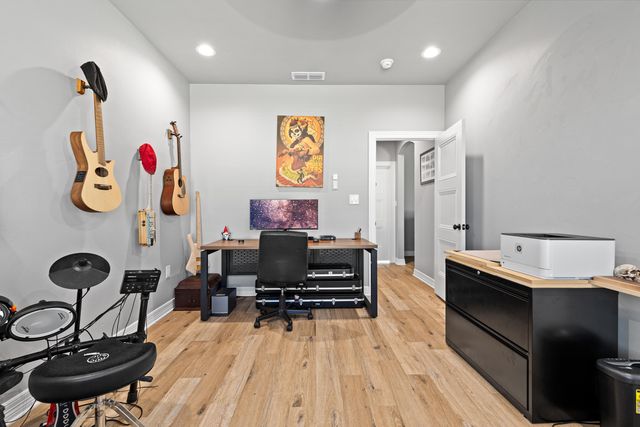 1005 Bucks Way, Longview, TX 75604