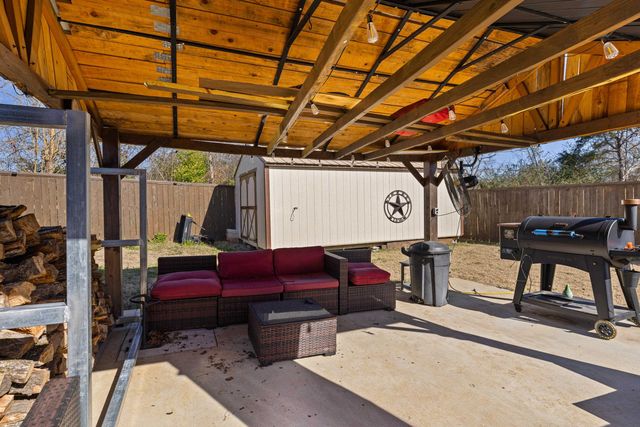 1005 Bucks Way, Longview, TX 75604