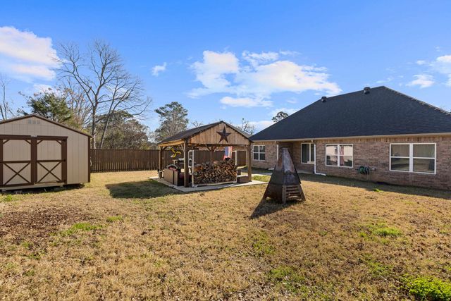 1005 Bucks Way, Longview, TX 75604