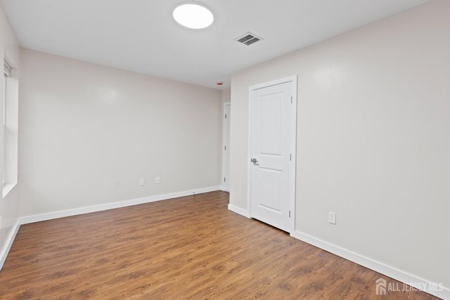 33 McAuliffe Drive, North Brunswick, NJ 08902