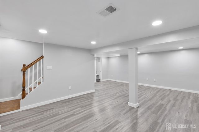 33 McAuliffe Drive, North Brunswick, NJ 08902