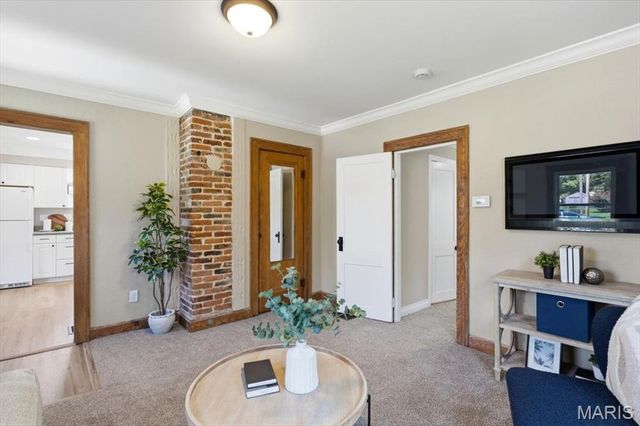 527 Emmons Avenue, St Charles, MO 63301