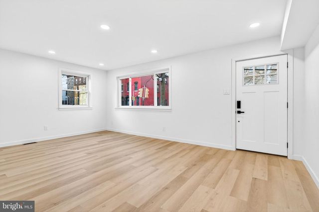 1230 W SUSQUEHANNA AVE, Philadelphia, PA 19122