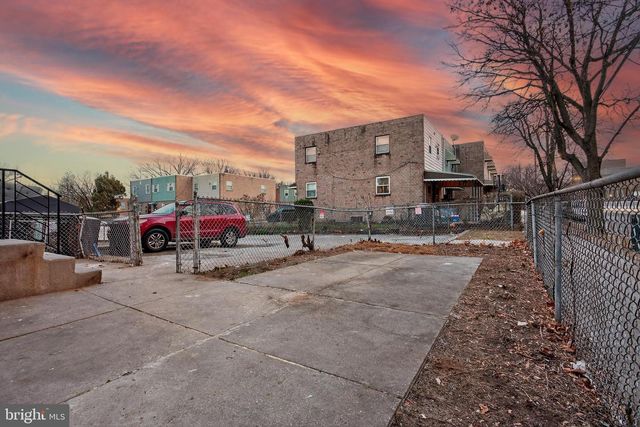 1230 W SUSQUEHANNA AVE, Philadelphia, PA 19122