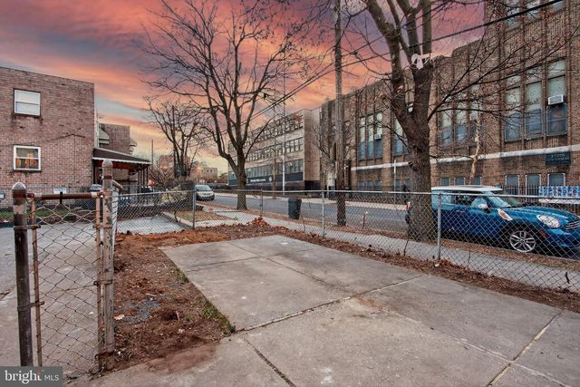 1230 W SUSQUEHANNA AVE, Philadelphia, PA 19122