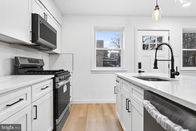 1230 W SUSQUEHANNA AVE, Philadelphia, PA 19122