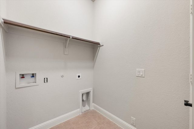 6633 Meadow Glen Drive, Midlothian, TX 76065