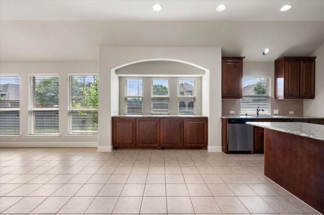 6633 Meadow Glen Drive, Midlothian, TX 76065
