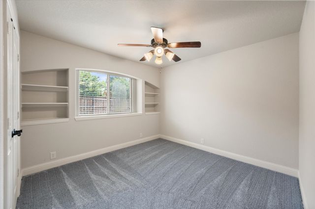 6633 Meadow Glen Drive, Midlothian, TX 76065