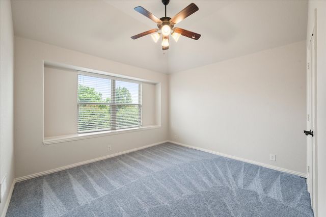 6633 Meadow Glen Drive, Midlothian, TX 76065