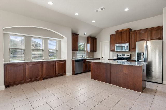 6633 Meadow Glen Drive, Midlothian, TX 76065
