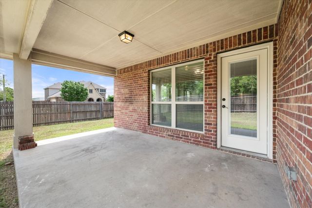 6633 Meadow Glen Drive, Midlothian, TX 76065