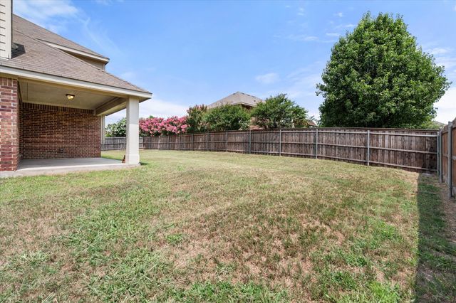 6633 Meadow Glen Drive, Midlothian, TX 76065