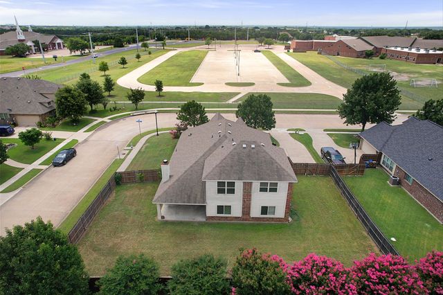 6633 Meadow Glen Drive, Midlothian, TX 76065