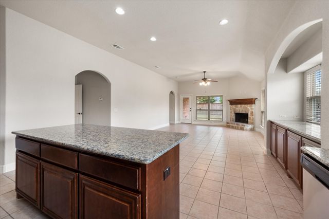 6633 Meadow Glen Drive, Midlothian, TX 76065