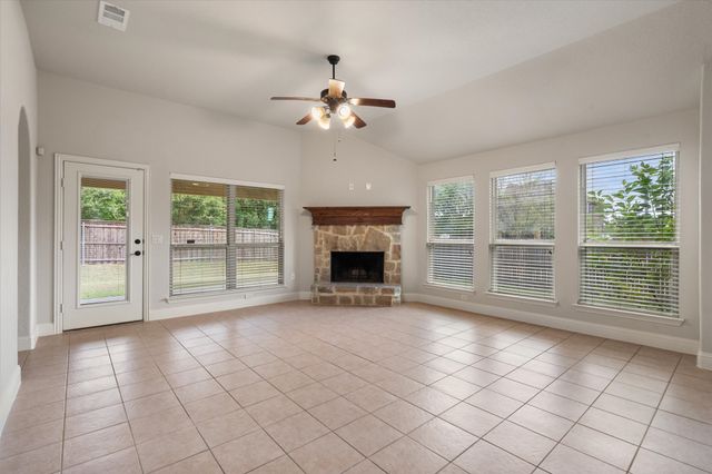 6633 Meadow Glen Drive, Midlothian, TX 76065
