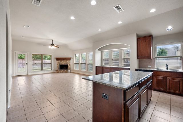 6633 Meadow Glen Drive, Midlothian, TX 76065