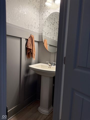 655 Bracknell Drive, Avon, IN 46123