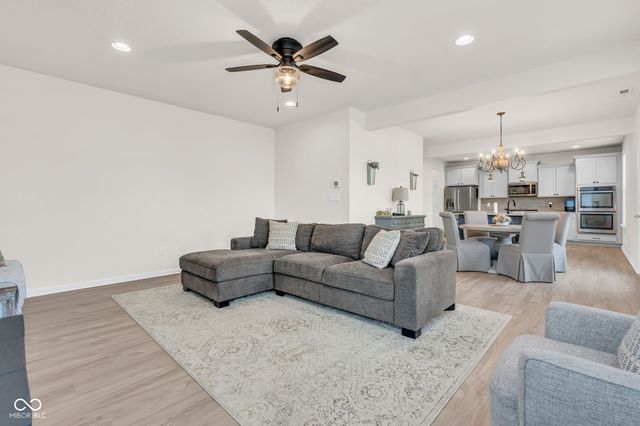 655 Bracknell Drive, Avon, IN 46123