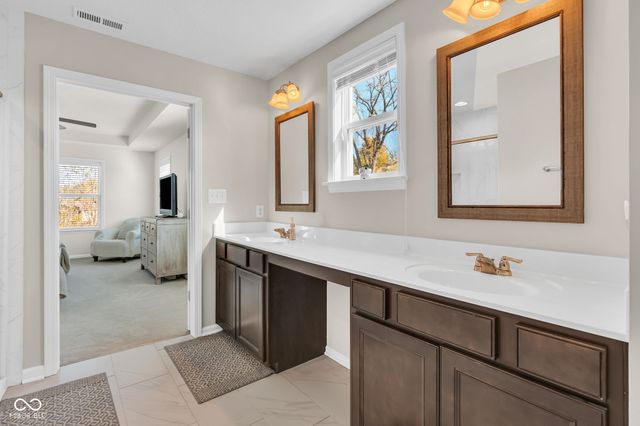 655 Bracknell Drive, Avon, IN 46123