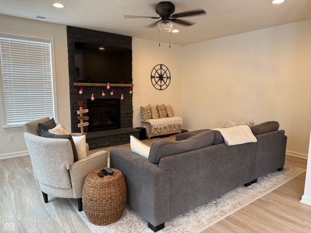 655 Bracknell Drive, Avon, IN 46123