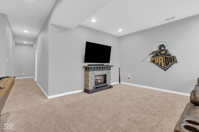 655 Bracknell Drive, Avon, IN 46123