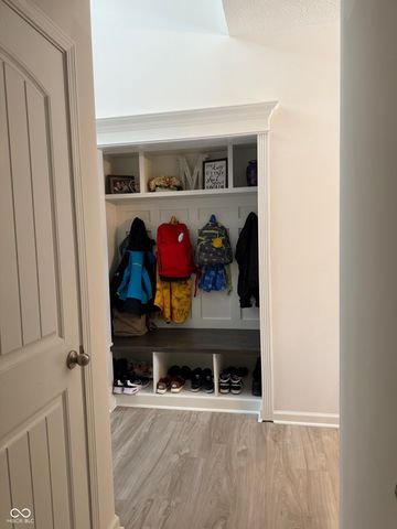 655 Bracknell Drive, Avon, IN 46123