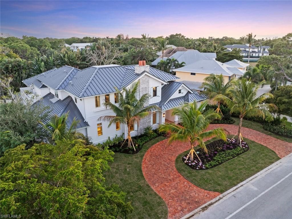 690 7th AVE N, NAPLES, FL 34102 — photo 3