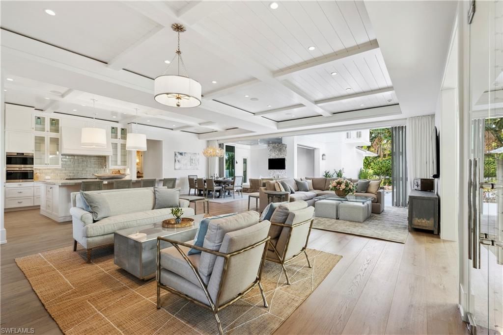 690 7th AVE N, NAPLES, FL 34102 — photo 5