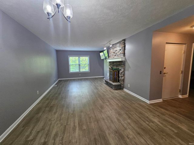 5617 Forest Avenue, Evansville, IN 47712