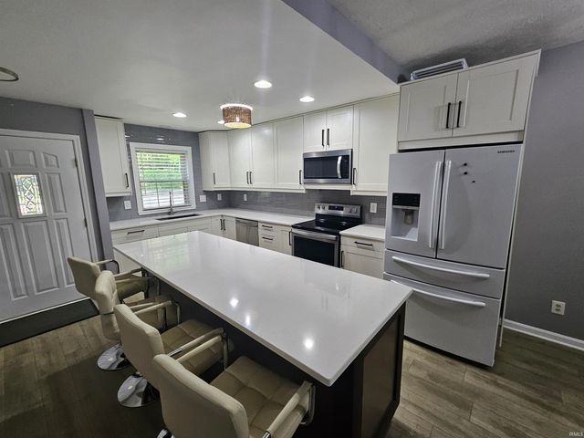 5617 Forest Avenue, Evansville, IN 47712