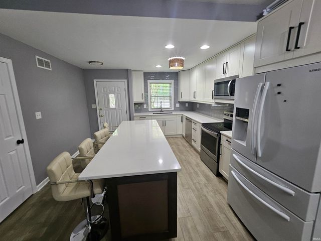 5617 Forest Avenue, Evansville, IN 47712