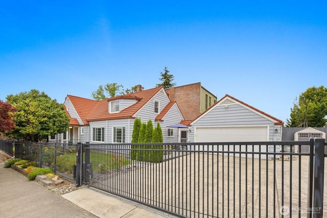 324 N Yakima Avenue, Tacoma, WA 98403