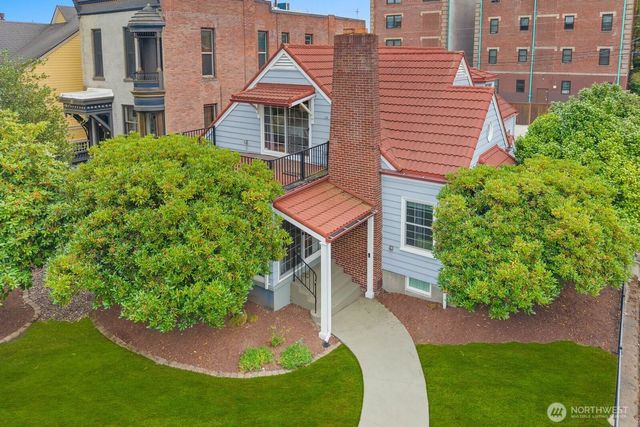 324 N Yakima Avenue, Tacoma, WA 98403