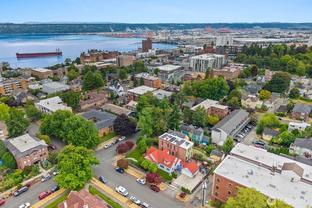 324 N Yakima Avenue, Tacoma, WA 98403