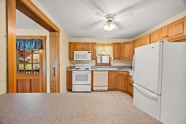 74 Lakeview Ave, Taunton, MA 02780