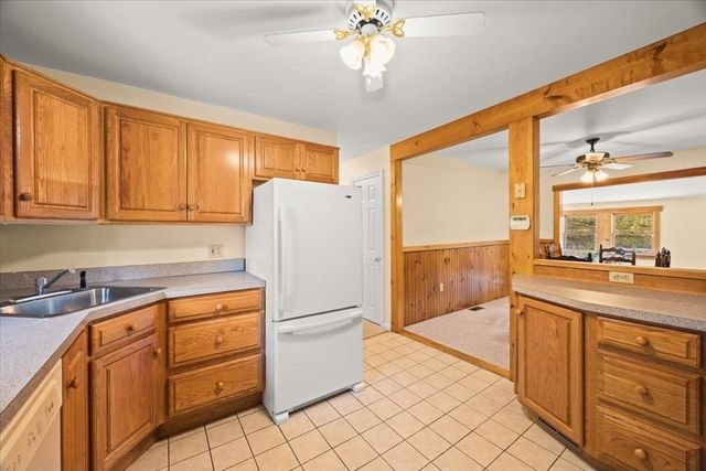 74 Lakeview Ave, Taunton, MA 02780