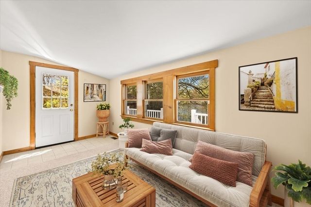 74 Lakeview Ave, Taunton, MA 02780