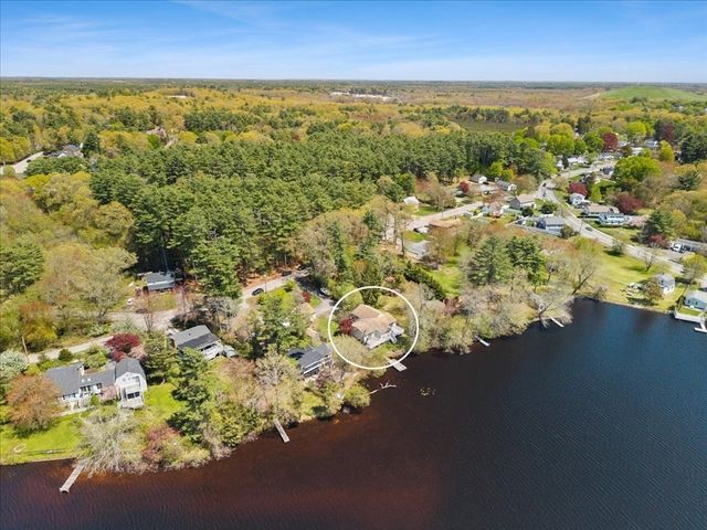 74 Lakeview Ave, Taunton, MA 02780