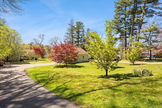 74 Lakeview Ave, Taunton, MA 02780