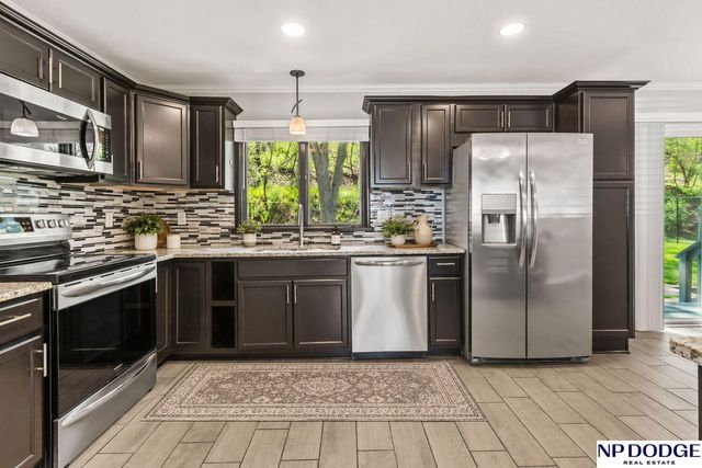 219 Elmwood Drive, Council Bluffs, IA 51503