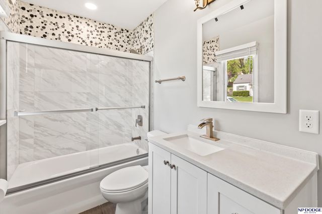 219 Elmwood Drive, Council Bluffs, IA 51503