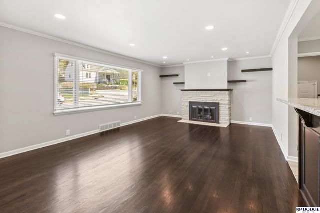 219 Elmwood Drive, Council Bluffs, IA 51503