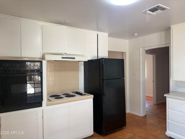 11327 W KANSAS Avenue, Youngtown, AZ 85363